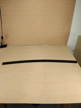 199.le1h10 2010 2011 2012 Lexus Hs250h Left Driver Front Door Bottom Weatherstrip Seal
