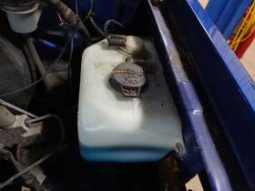 627.ch8396 Dakota 1996 Washer Reservoir Assembly 249100