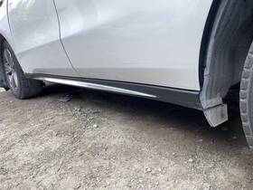 189.ac1420 Acura 2017-2020 Mdx Right Passenger Rocker Moulding Black With Chrome Molding