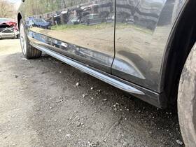 189.au1m19 Audi 2019 A4 Right Passenger Side Rocker Moulding Gray