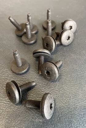 07-14-7-119-148 Bmw Front Panel Oval Head Screw With Washer X13 - For