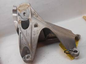 22116876286 Bmw X5 X6 Right Side Mount Bracket Oem / 6876286 Gh0465
