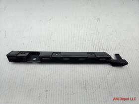 51777118160 Bmw 2009 135i 128i E82 E88 Front Right Passenger Skirt Bracket Support 7118160