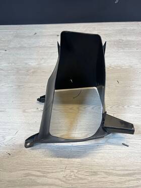8050562 Bmw 13-18 F06 F12 F13 M6 Right Passenger Side Radiator Cooler Air Duct Vent Oem