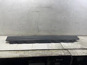 8408706 Bmw 2005 X5 Right Passenger Side Rocker Panel Oem