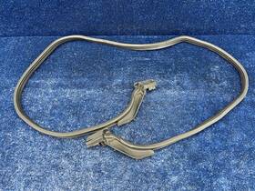 13384145 Buick 2016-19 Cascada Rear Folding Top Stowage Compartment Lid Weatherstrip Oem