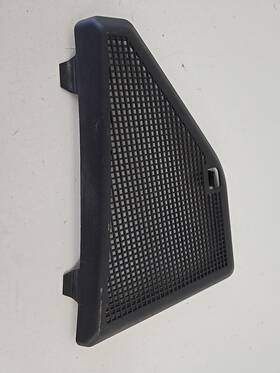 23400821 Cadillac 2016-2020 Ct6 Front Right Air Inlet Cowl Grill Panel Access Cover Oem
