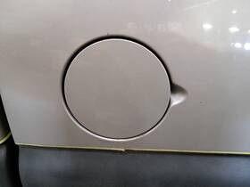 177.gm8n06 Chevrolet Fuel Filler Door 2006 Silverado Truck/pickup 2500 Sku#4204374