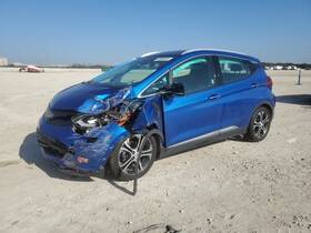235.gm1n17 Chevrolet 2017 Bolt Steering Wheel
