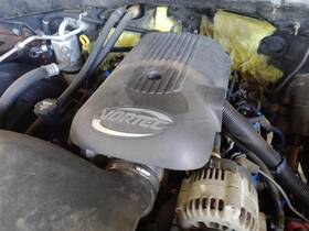 351.gm8n04 Chevrolet Engine Cover 2004 Silverado Truck/pickup 2500 Sku#3906874