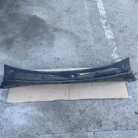 84481175 Chevrolet 2019-2023 Silverado 1500 Windshield Cowl Grille Panel Oem