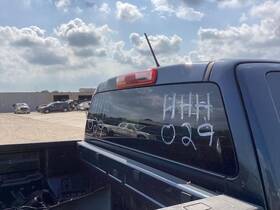 176.gm8f19 Chevrolet Truck Colorado 2019 High Mounted Stop Light 1925669