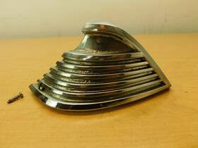 64cy1-1h2 Chrysler 2424988 Right Rear Corner Tail Light Trim No Wagons 1963 1964