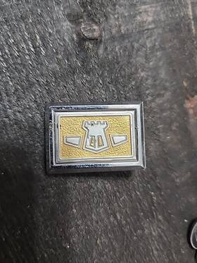 2839965 Chrysler 1967 Newport Front Grill Emblem Ornament