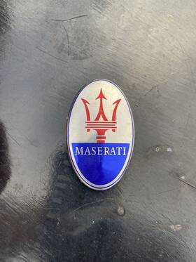 068332000 For Maserati Ghibli Quattroporte Granturismo Front Bumper Logo Emblem Badge Sport