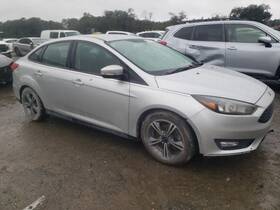 176.fd1f16 Ford Focus 2016 High Mounted Stop Light 6938573