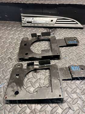 199.fd8m05 Ford 03 04 05 06 07 F250 F350 Front Left Inner Fender Computer Module Bracket