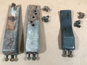 199.fd8o00 Ford 1999 2000 2001 2002 2003 F250 F350 Exhaust Heat Shield Bracket Set