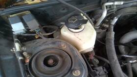 627.fd1b96 Ford Escort 1996 Wash Reservoir 26728667