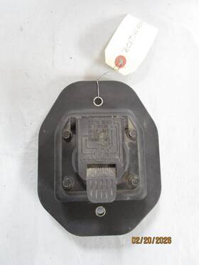 Bc3t-14a485-ad Ford 2020 F250 F350 F450 Gooseneck Hitch Trailer Bed Plug Oem