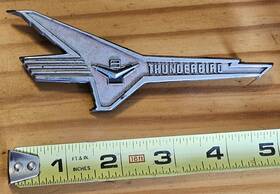 Bj-16220-a Ford Original Oem Thunderbird Fender Emblem V8 1956-57 Rare Part Xl3