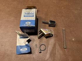 C3az-6222454-a Ford Nos 1963 Galaxie Outside Door Handle Button Lh Or Rh