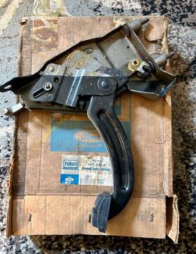 C8tz-2780-b Ford Rare Nos 1968-1972 Truck Parking Brake Pedal