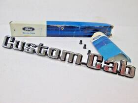 D3tz-16720-p Ford Nos 73 76 Truck F100 250 350 Custom Cab Fender Script