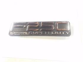 113.fd8m00 Ford Truck F-250 Lariat Super Duty Chrome Fender Emblem 99 00 01 02 03 04 F250