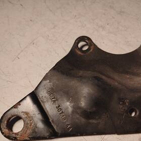 F07a-3c718 Ford Truck F07a-3c718- 1998 1999 2000 Ranger Power Steering Pump Mount Bracket Aa