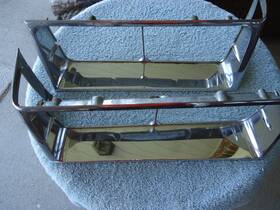 25509471 General Motors 25524942 1984 - 1985 Buick Lesabre Headlight Bezels Good Condition