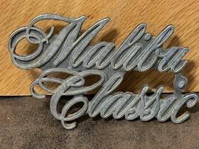 345383 General Motors Vtg Original Oem 1974-77 Chevrolet Chevelle Malibu Classic Fender Emblem