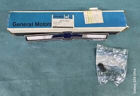 3953840 General Motors Nos 69 70 71 72 Nova Hood Emblem Trim Molding New Gm Ss Super Sport 350