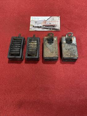 15545613 Gm Ac Condenser Insulator Chevy Gmc Truck Set