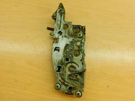 69bw1-5v8 Gm 8800008 Lh Front Door Latch 4dr 1969 A-body And 1970 Full Size Cars
