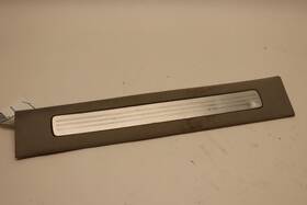 15848343 Gm Trucks 2007-2013 Chevy Avalanche Rear Left Side Door Sill Scuff Plate Trim Panel Oem