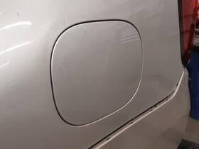 177.gm9523 Gmc Fuel Filler Door Flap For 2023 Yukon Xl 1500 Assy Tan