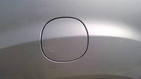 177.gm9a09 Gmc Truck 2009 Acadia Fuel Filler Door 759976
