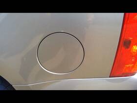 177.gm9d09 Gmc Truck Yukon 2009 Fuel Filler Door 1039170