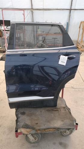 137.hy1420 Hyundai 2020 Santa Fe Left Rear Door Moulding