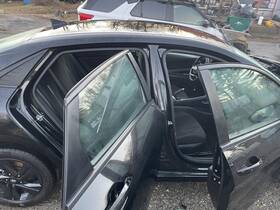 711200ba00 Hyundai 2021-2023 Elantra Right Rocker With Post Black Pc S3b At Fwd 72k Sel 61442