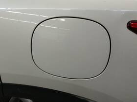 177.in1y21 Infiniti Fuel Filler Door Flap For 2021 Qx50 Assy Wht