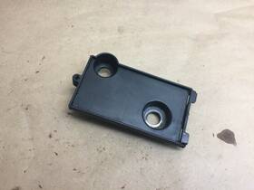 7b142 Jaguar Xk 5.0l Oil Cooler Radiator Mount Bracket 2010 2011 2012 2013 - 2015 Y