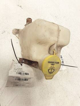 627.am8598 Jeep Windshield Washer Bottle Wrangler 1998 Wash Reservoir Assembly 354020