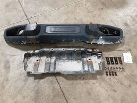 105-00185c Jeep/plymouth Truck Jk Wrangler Oem Hardrock Front Bumper Set 1 Damaged End Cap 07-17 146555