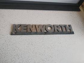 199.kwhc08 Kenworth K281-1348 1 Hood Emblem