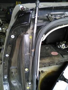172.ki1d14 Kia 2014 Soul Left Driver Gas Hatchback Strut