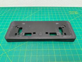 52114-53240 Lexus 52114-53190 14-15 Is250 - Front License Plate Mount Oem