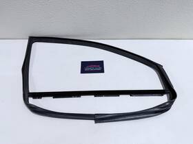 6814150013 Lexus 01-06 Ls430 Window Seal Channel Front Right 68141c Oem #8541