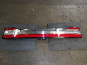 195-10024 Lincoln 2018-2020 Navigator Light Bar Oem